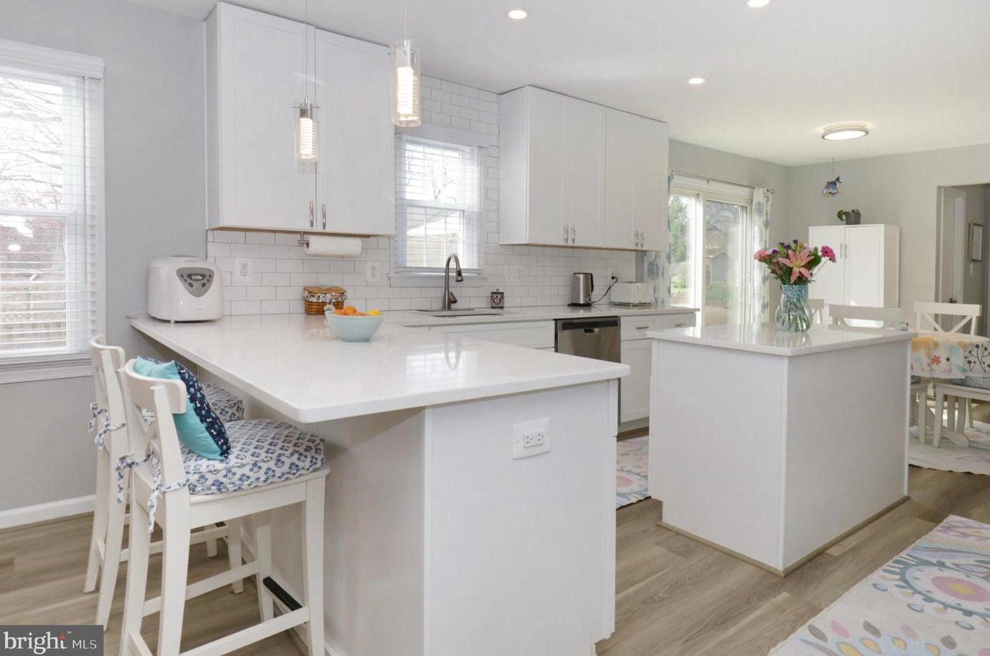 7923 Lake Pleasant Dr, Springfield VA  22153-2750 exterior