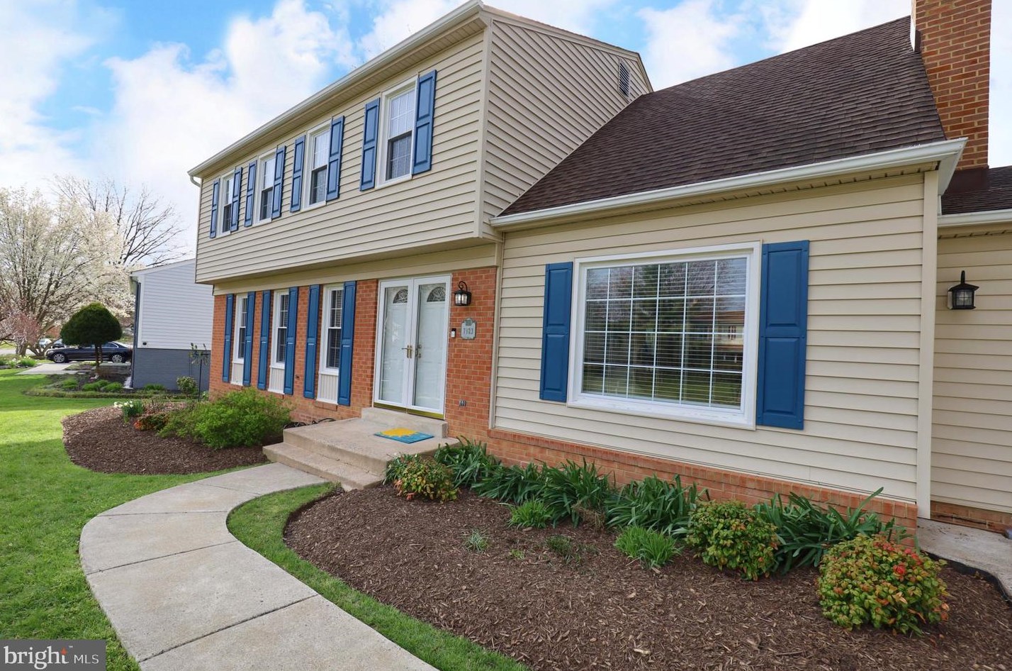 7923 Lake Pleasant Dr, Springfield VA  22153-2750 exterior