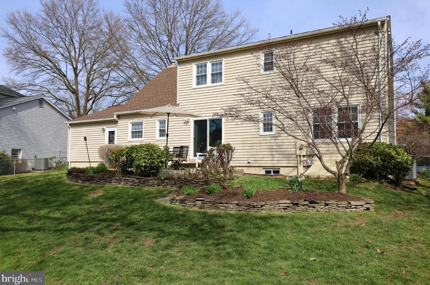 7923 Lake Pleasant Dr, Springfield VA  22153-2750 exterior