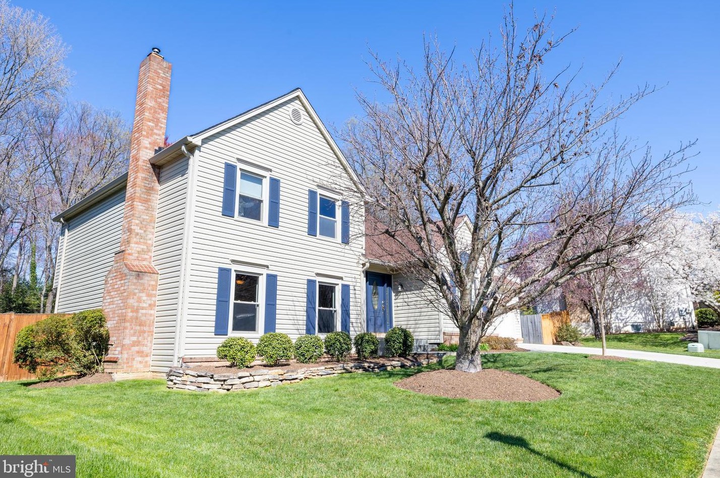 5250 Dunleigh Dr, Springfield, VA 22015-1617