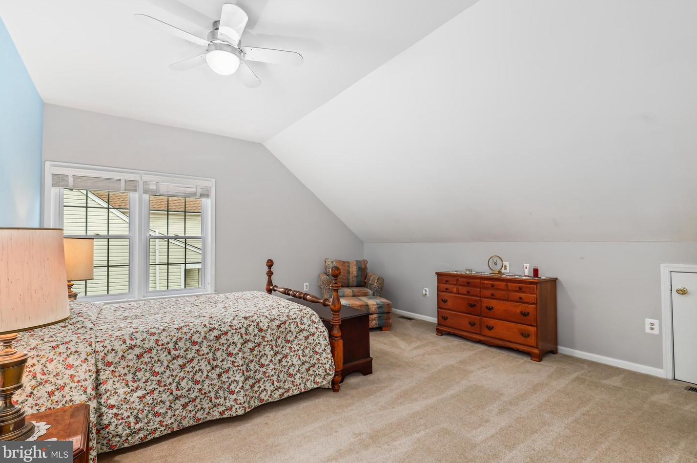 5574 Cedar Break Dr, Centreville VA  20120-3325 exterior