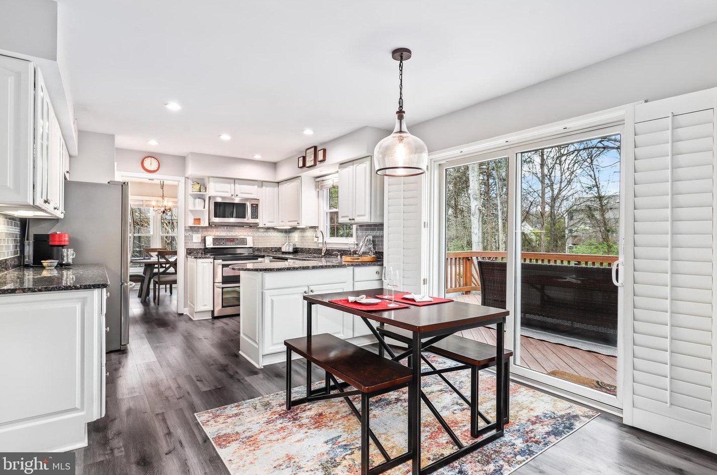 5574 Cedar Break Dr, Centreville VA  20120-3325 exterior