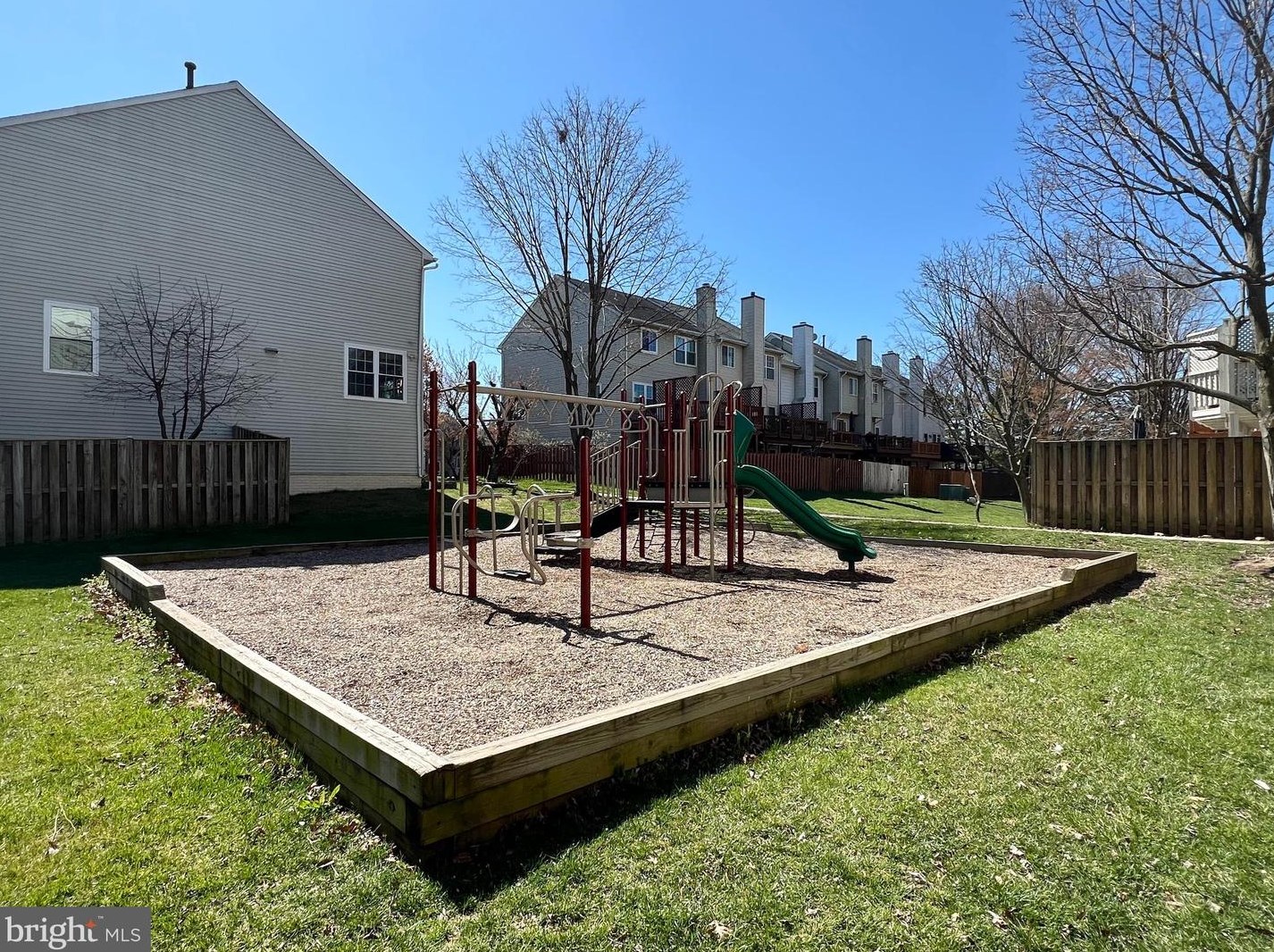 5513 Stroud Ct, Centreville, VA 20120-5206