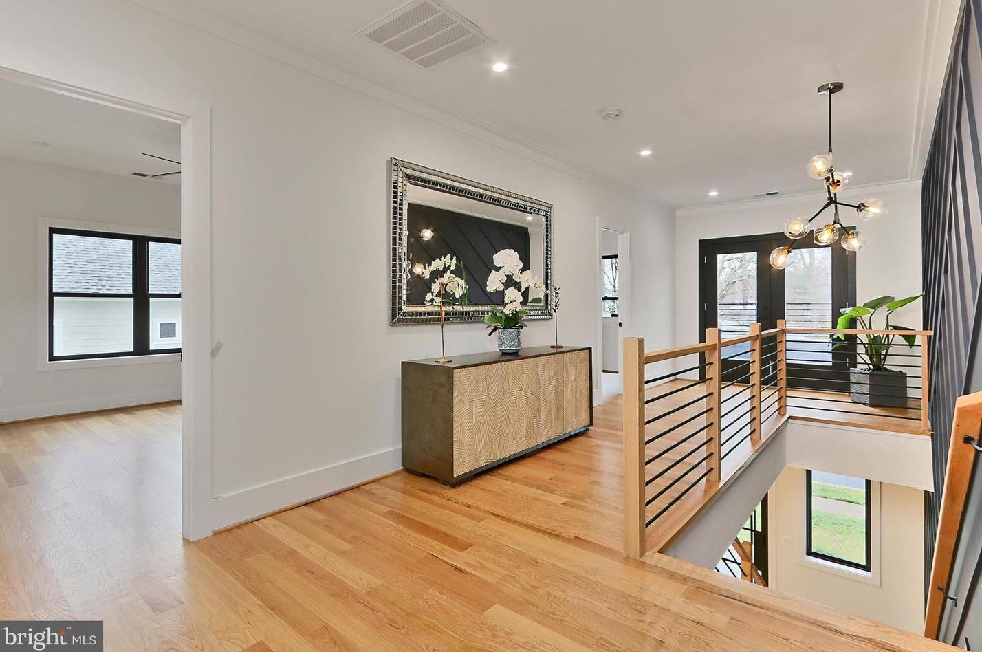 1206 Cottage St, Vienna VA  22180-6704 exterior