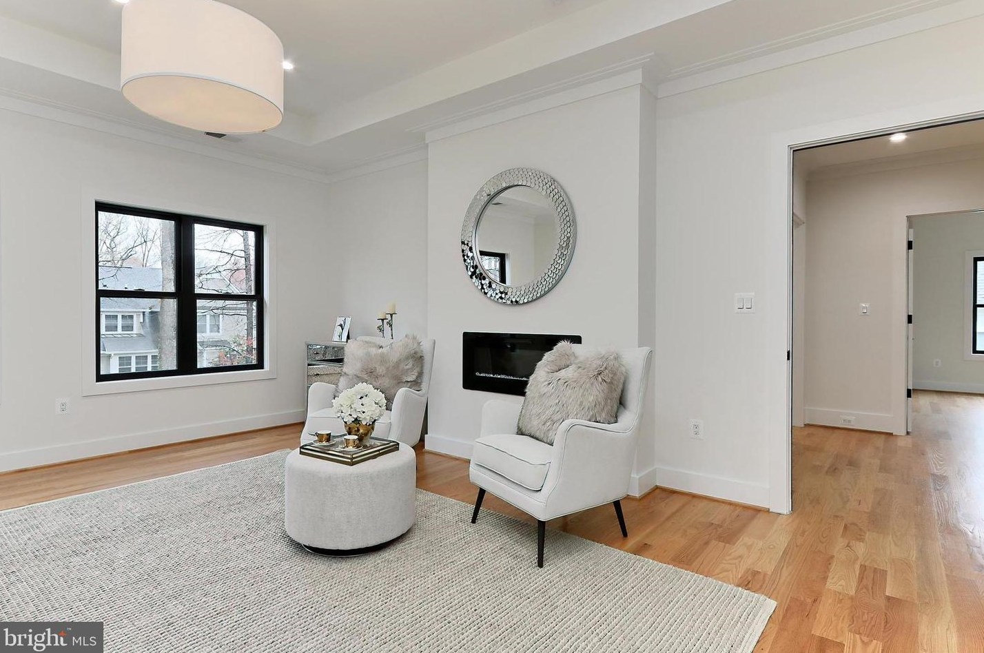 1206 Cottage St, Vienna VA  22180-6704 exterior