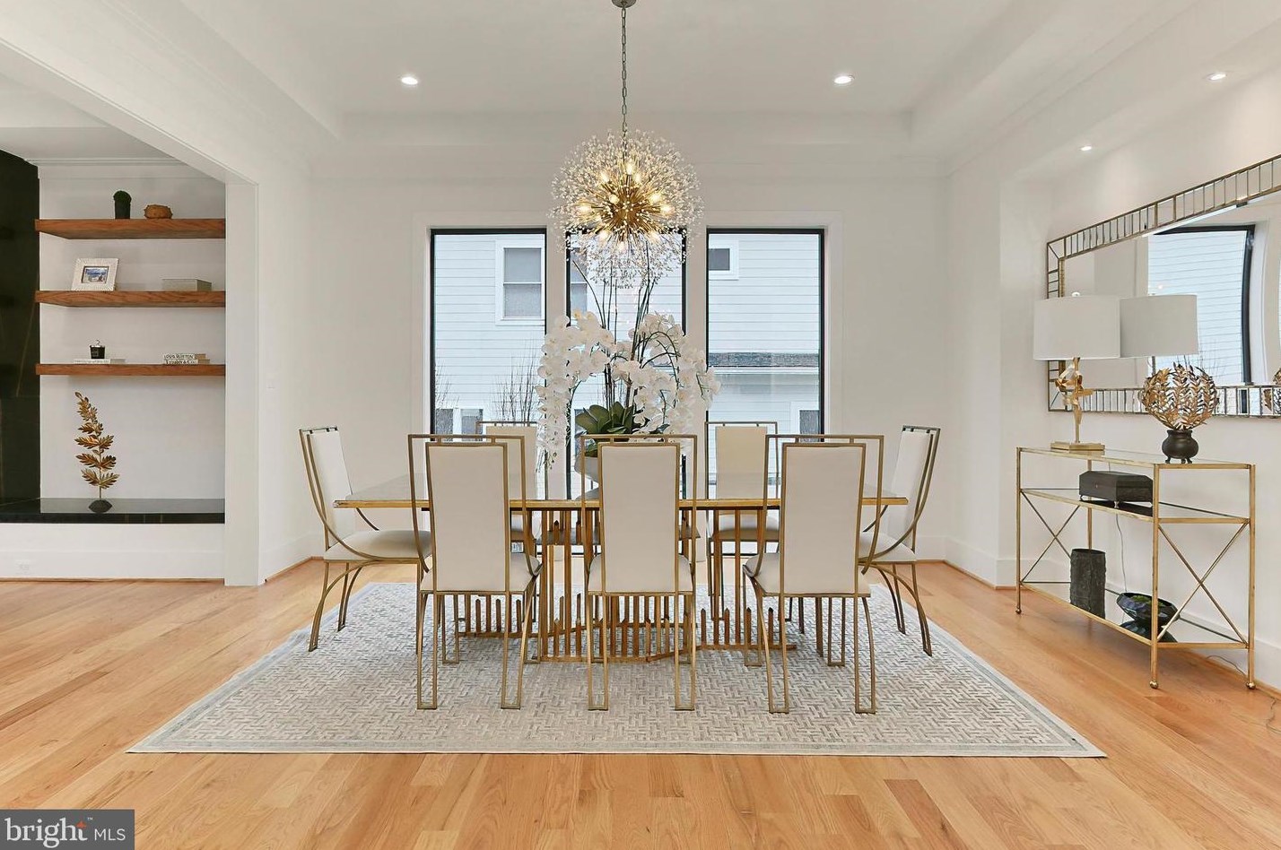 1206 Cottage St, Vienna VA  22180-6704 exterior