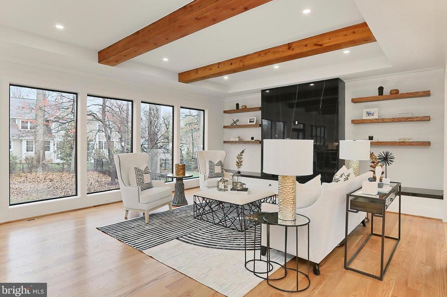 1206 Cottage St, Vienna VA  22180-6704 exterior