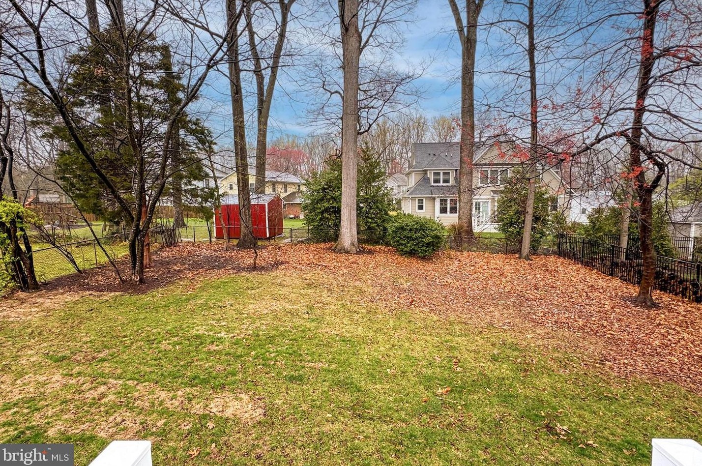 1206 Cottage St, Vienna VA  22180-6704 exterior