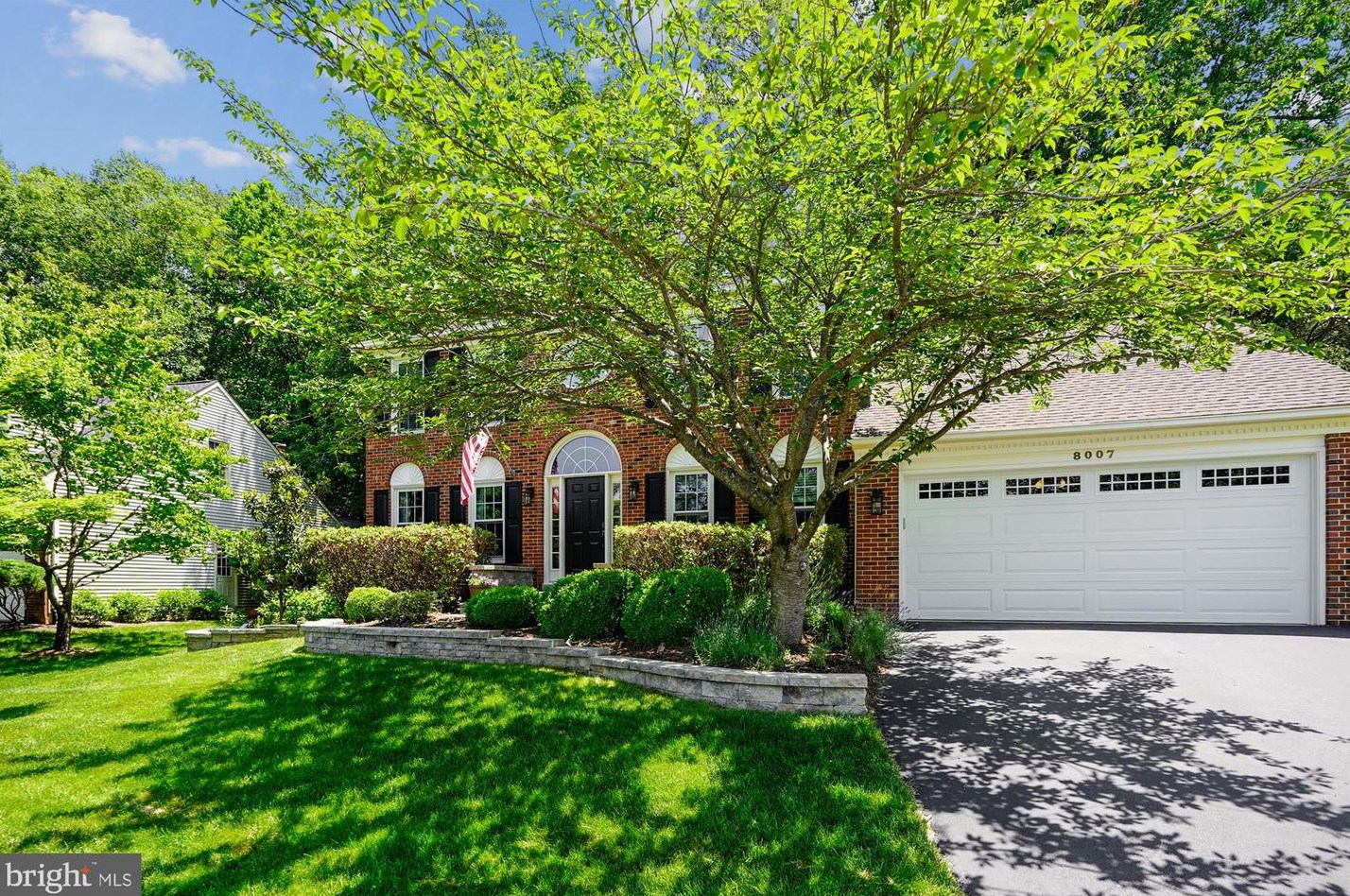 8007 Oak Bridge Ln, Fairfax, VA 22039-3409