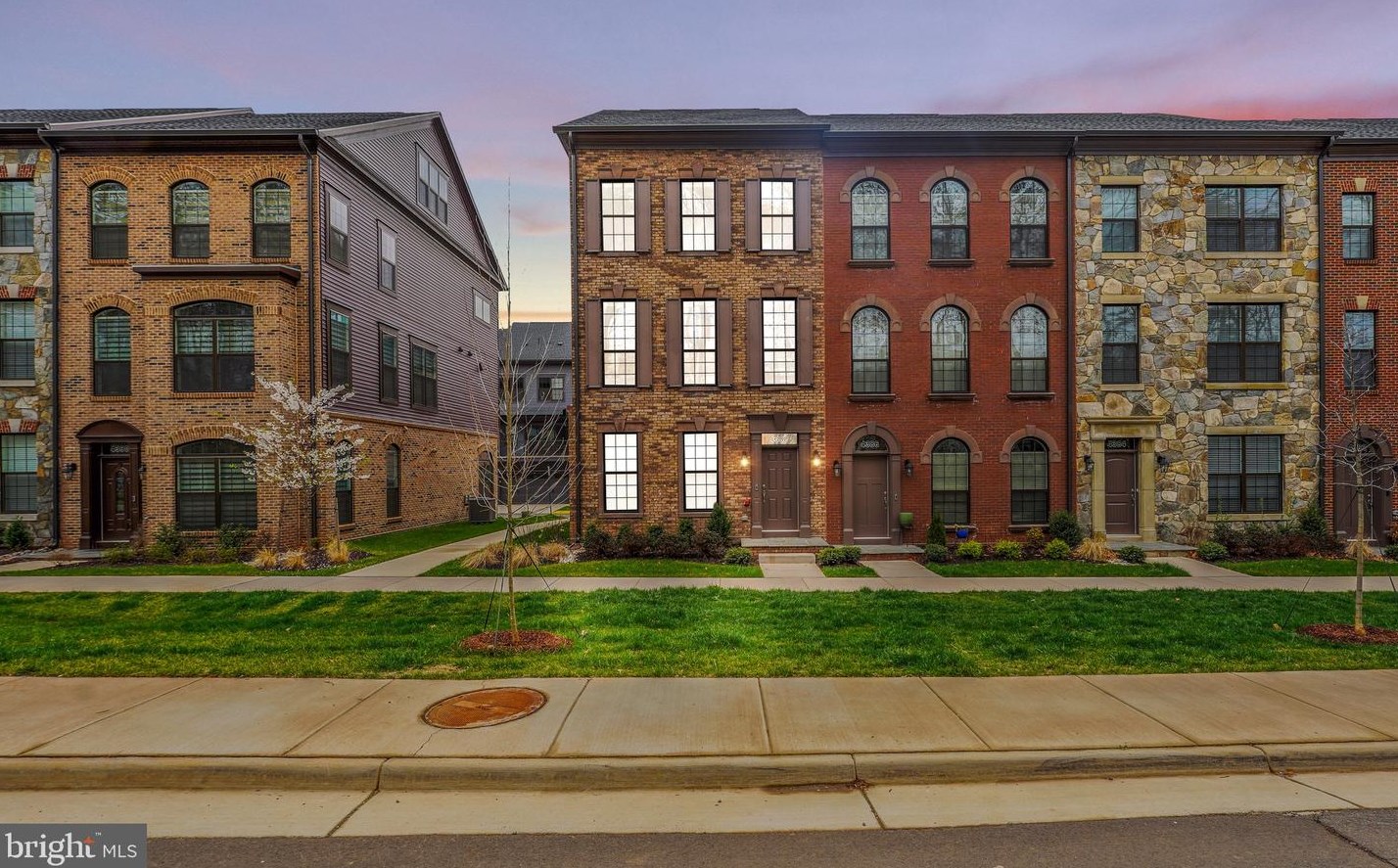 4388 Fair Lakes Ct, Fairfax, VA 22033