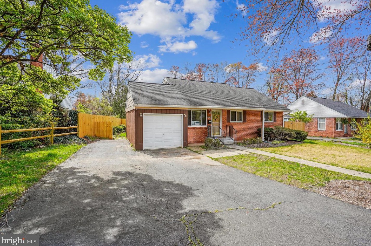 7009 Lee Park Ct, Falls Church, VA 22042