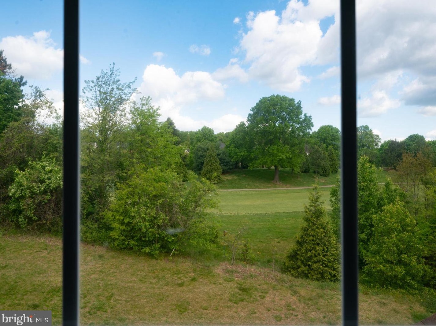 4501 Hazeltine Ct, Alexandria VA 22312-3202 exterior