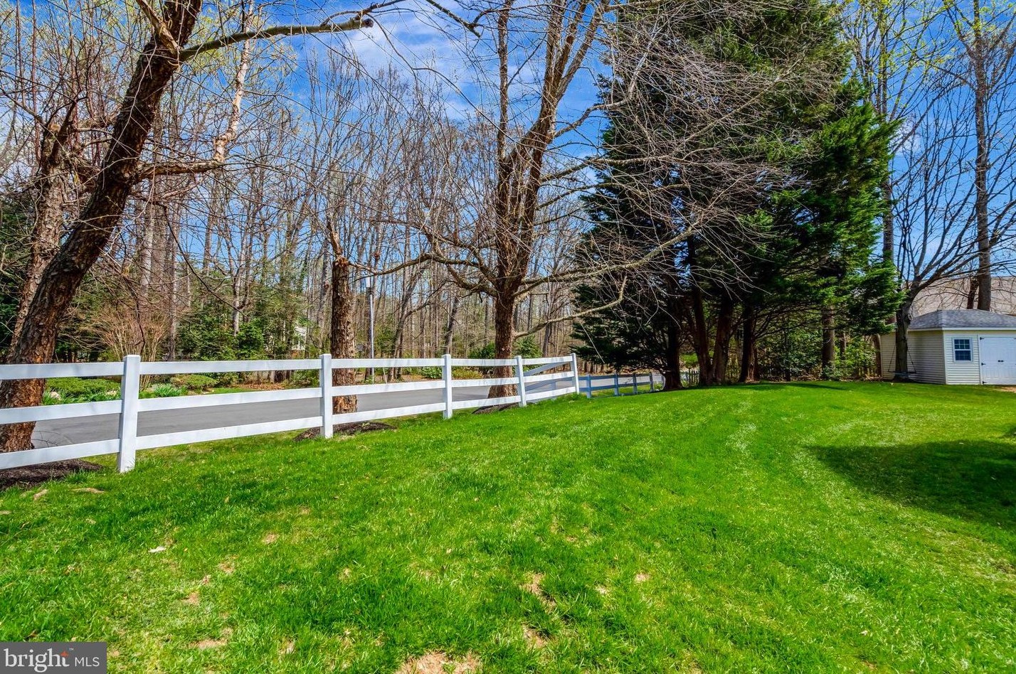 10106 Deckhand Dr, Springfield VA  22015-3933 exterior