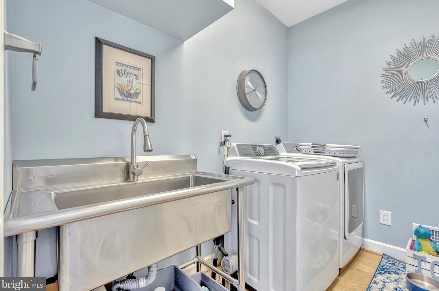 10106 Deckhand Dr, Springfield VA  22015-3933 exterior