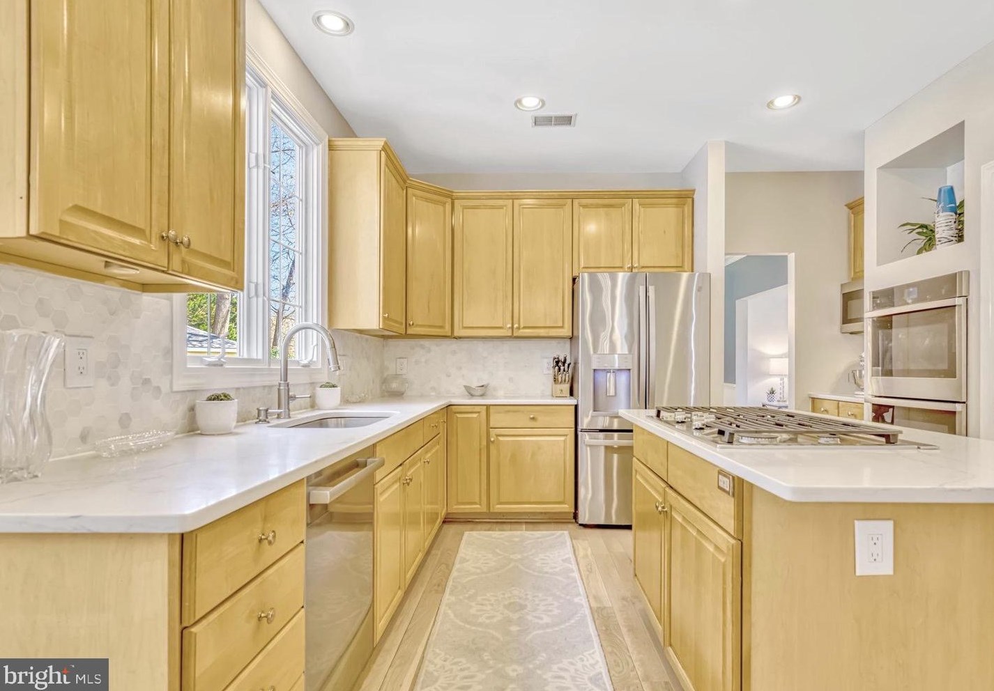 10106 Deckhand Dr, Springfield VA  22015-3933 exterior