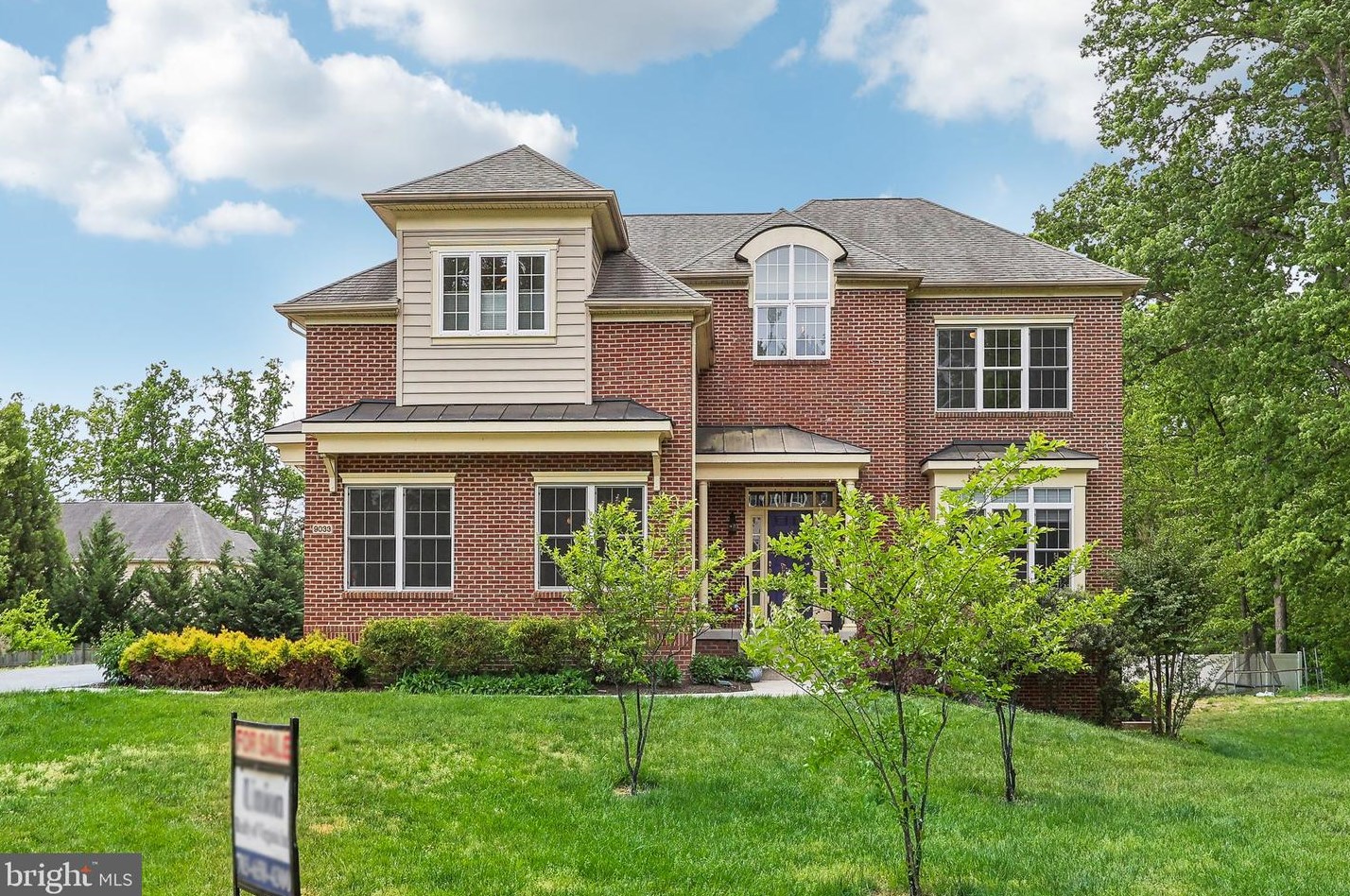 9033 Igoe St, Lorton, VA 22079-3115
