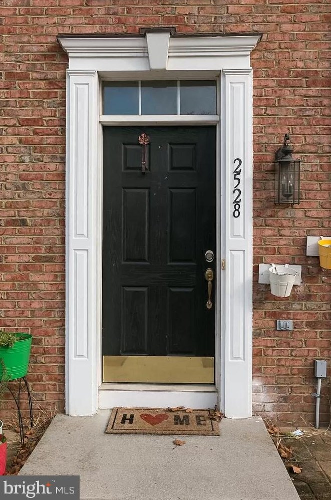 2528 Terra Cotta Cir, Herndon, VA 20171