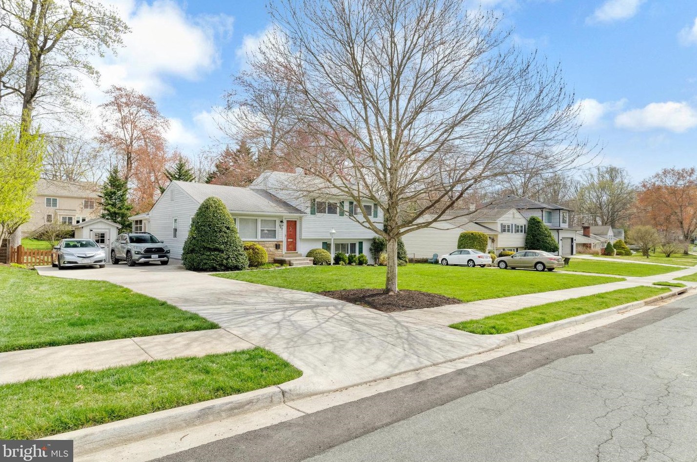 907 Timber Ln Sw, Vienna, VA 22180
