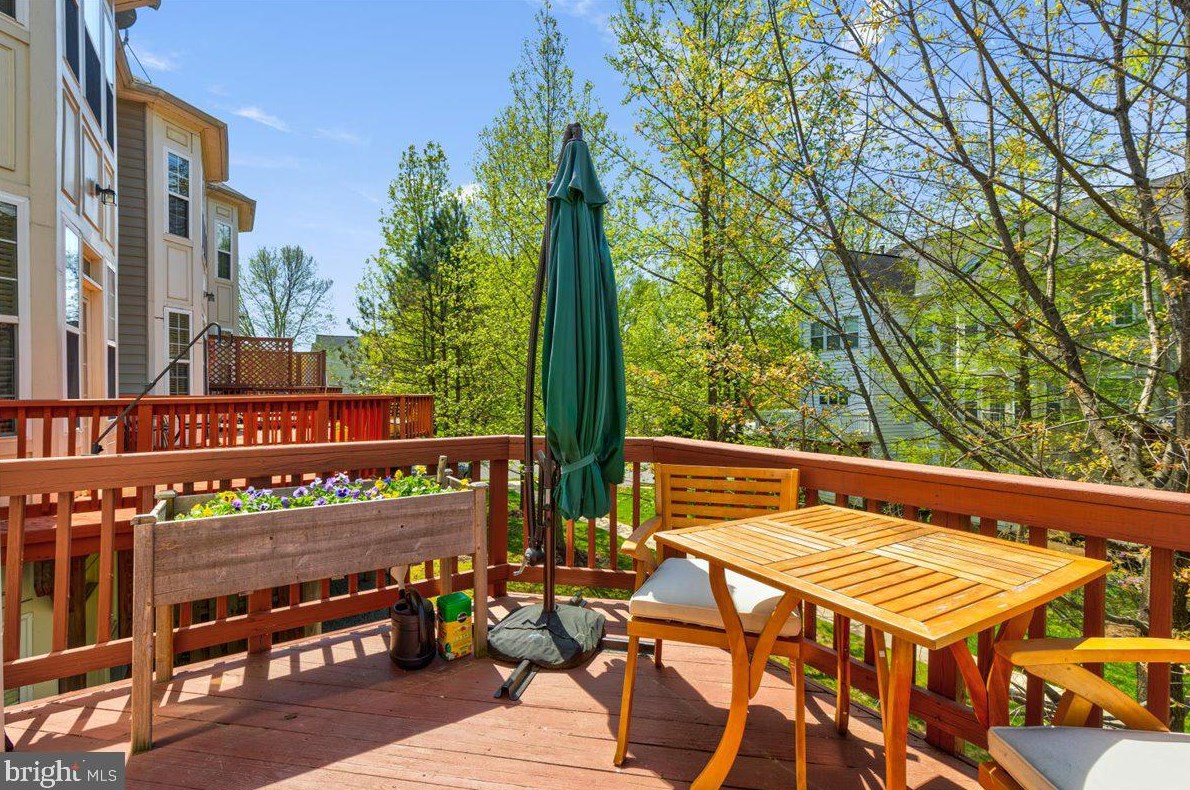4518 Billingham St, Fairfax, VA 22030