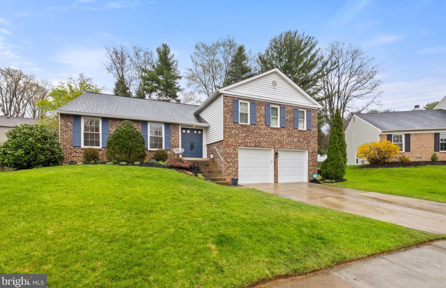 9933 Courthouse Woods Ct, Vienna, VA 22181