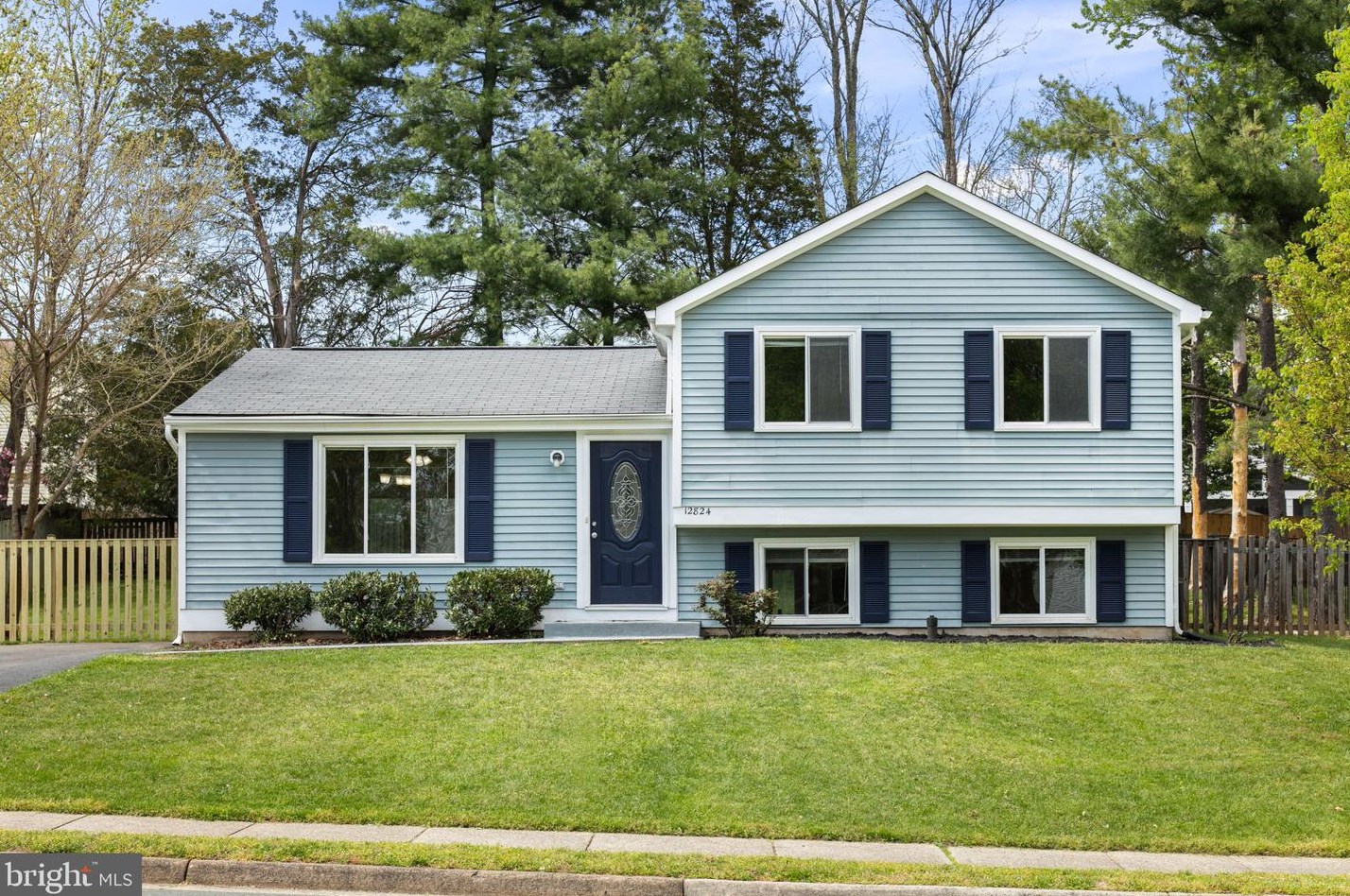 12824 Framingham Ct, Herndon, VA 20171