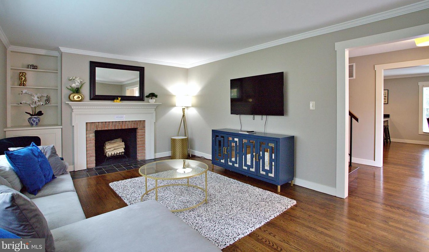 1560 Westmoreland St, Mc Lean VA  22101-4327 exterior