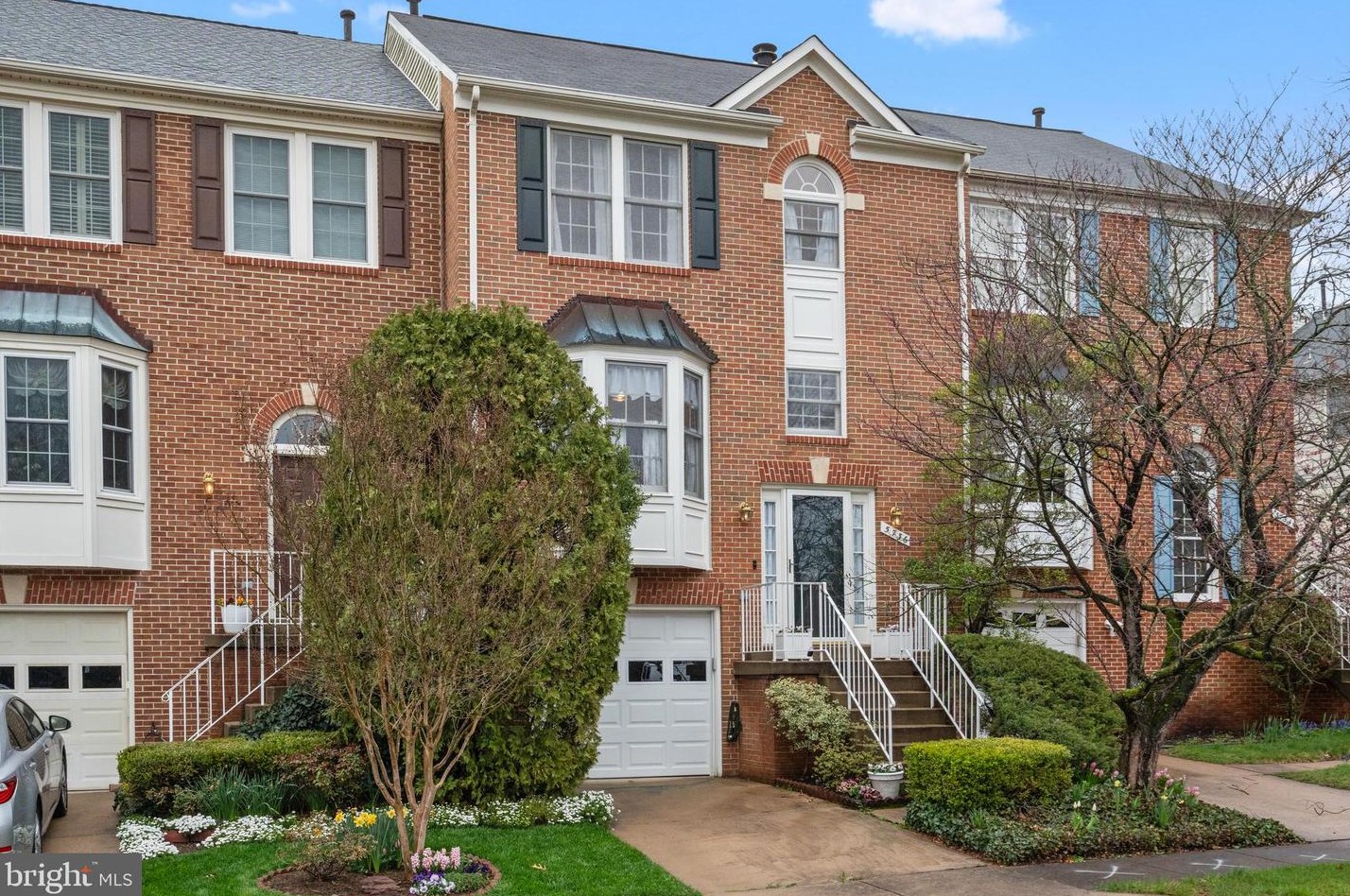5736 Wood Creek Ln, Centreville, VA 20120-2913