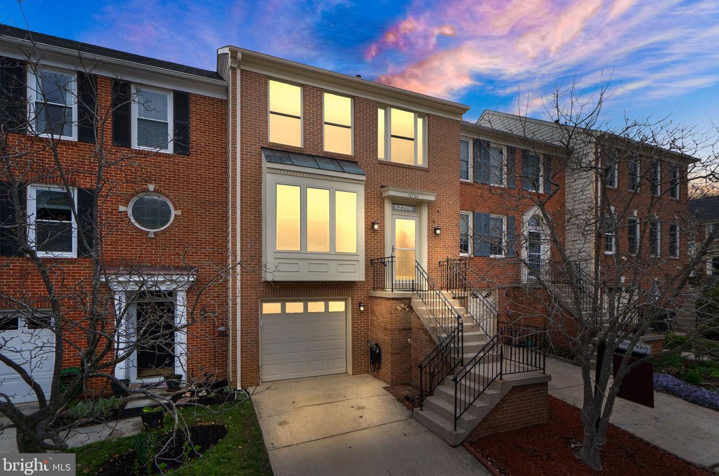 12704 Dogwood Hills Ln, Fairfax, VA 22033-3243