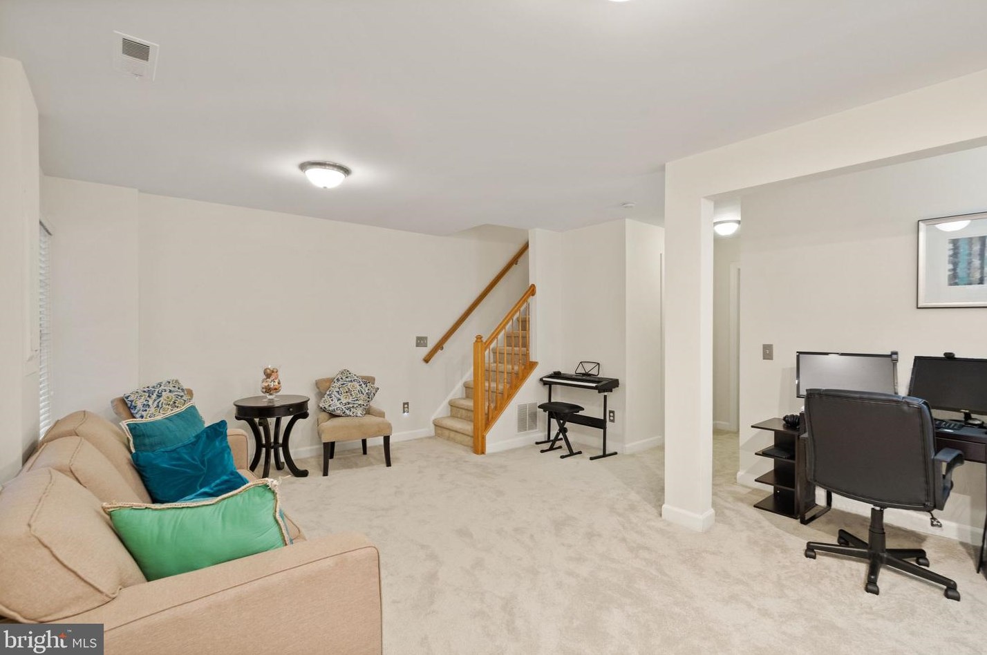 12704 Dogwood Hills Ln, Fairfax VA  22033-3243 exterior