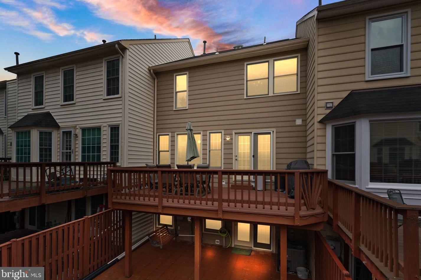 12704 Dogwood Hills Ln, Fairfax VA  22033-3243 exterior