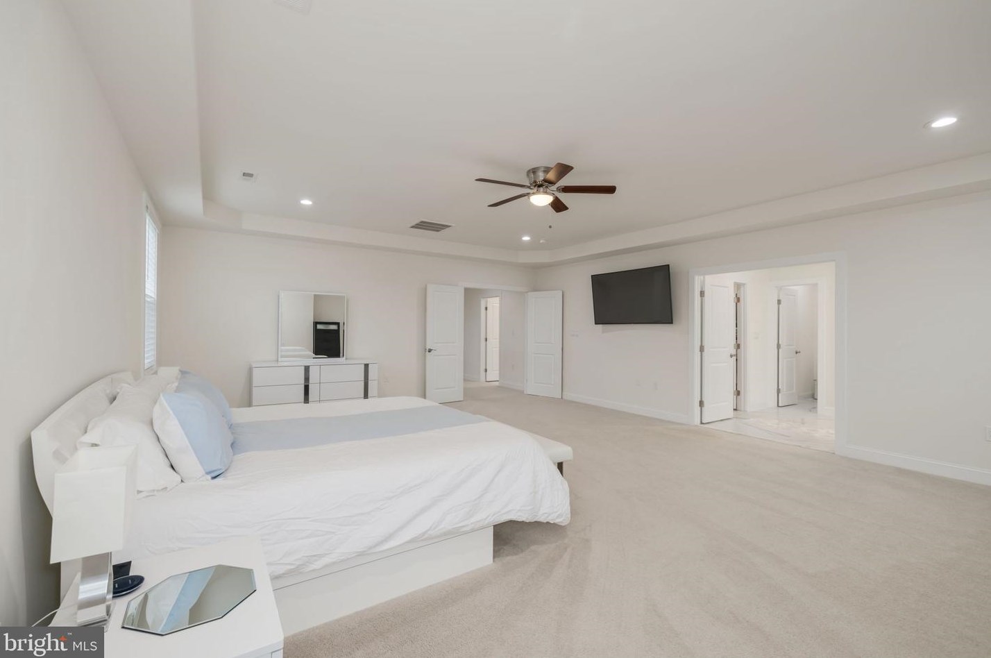 6031 Kathmoor Dr, Alexandria VA 22310-1730 exterior