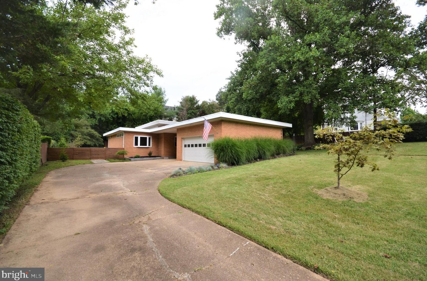 2932 Cedar Ln, Fairfax, VA 22031