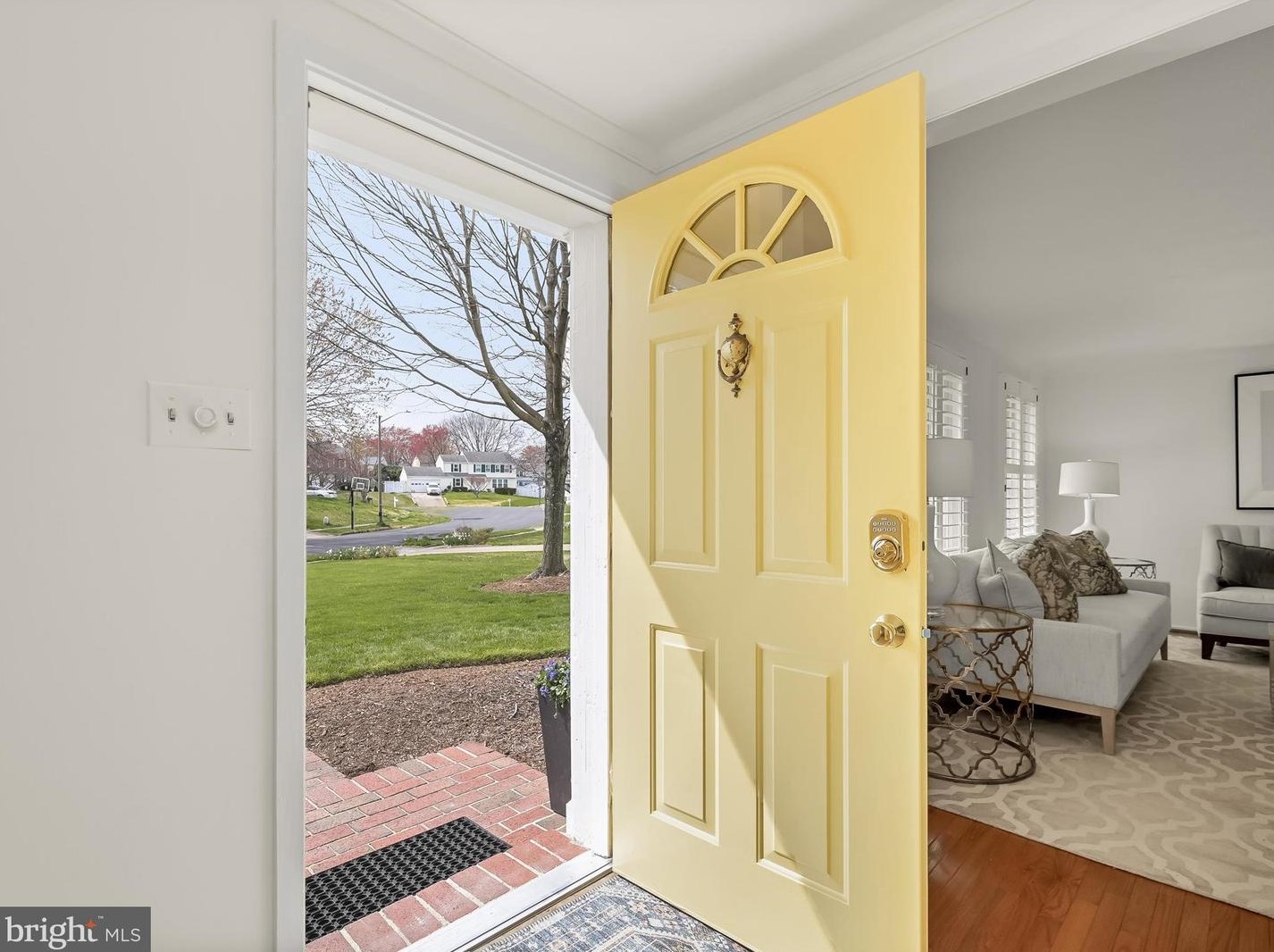 3277 Rose Glen Ct, Falls Church, VA 22042-3833