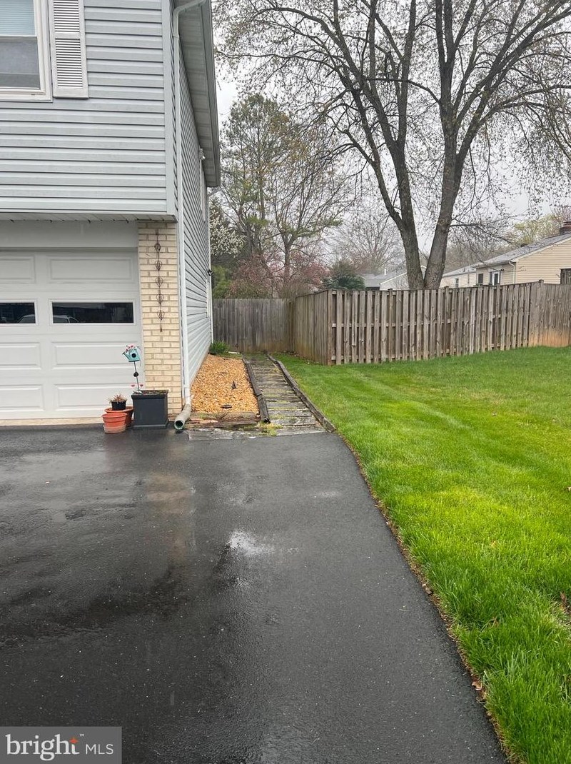 5807 Barrymore Rd, Centreville, VA 20120