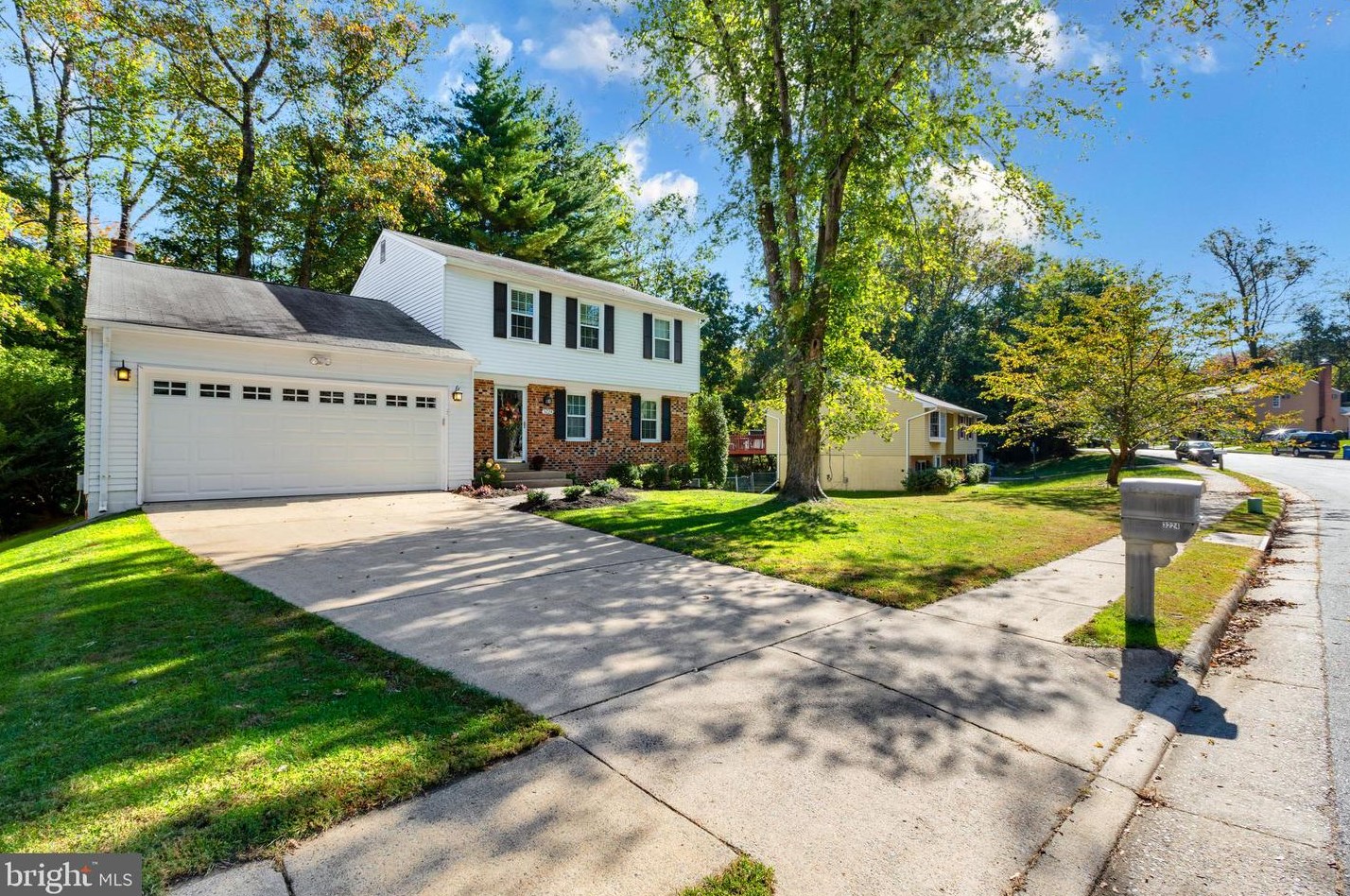 3224 Holly Berry Ct, Falls Church, VA 22042-3315