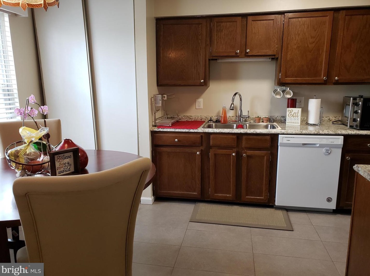 6127 Martins Landing Ct, Springfield VA  22015-2578 exterior