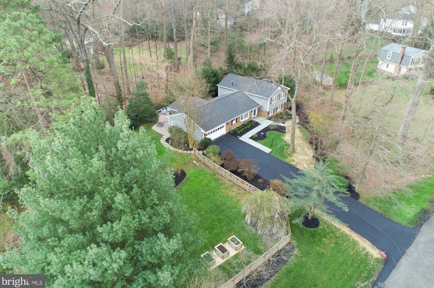 12113 Westwood Hills Dr, Herndon, VA 20171