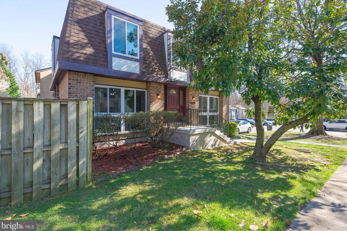 6041 Forrest Hollow Ln, Springfield, VA 22152-1431