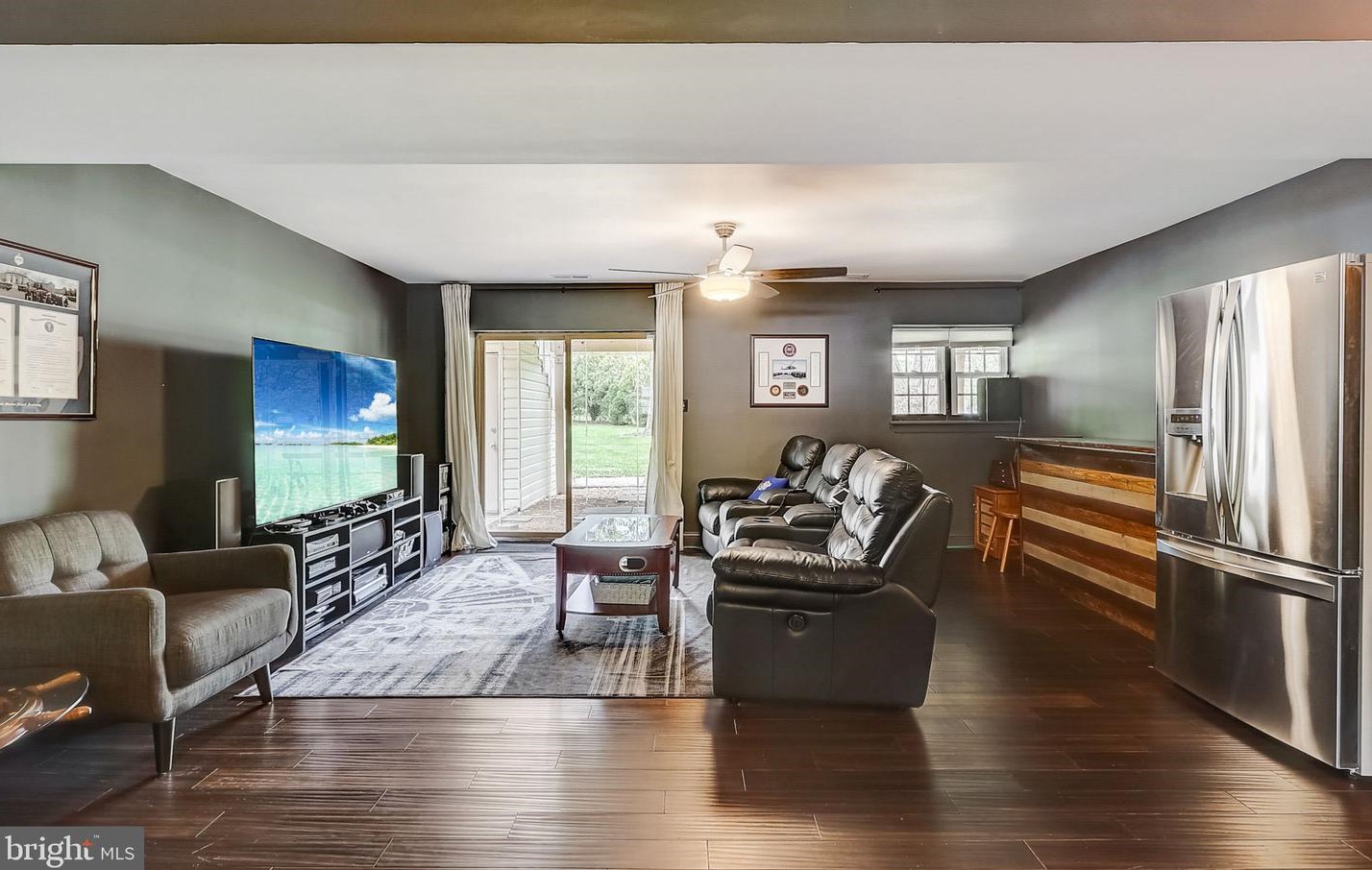 6555 Spring Valley Dr, Alexandria VA  22312-2134 exterior