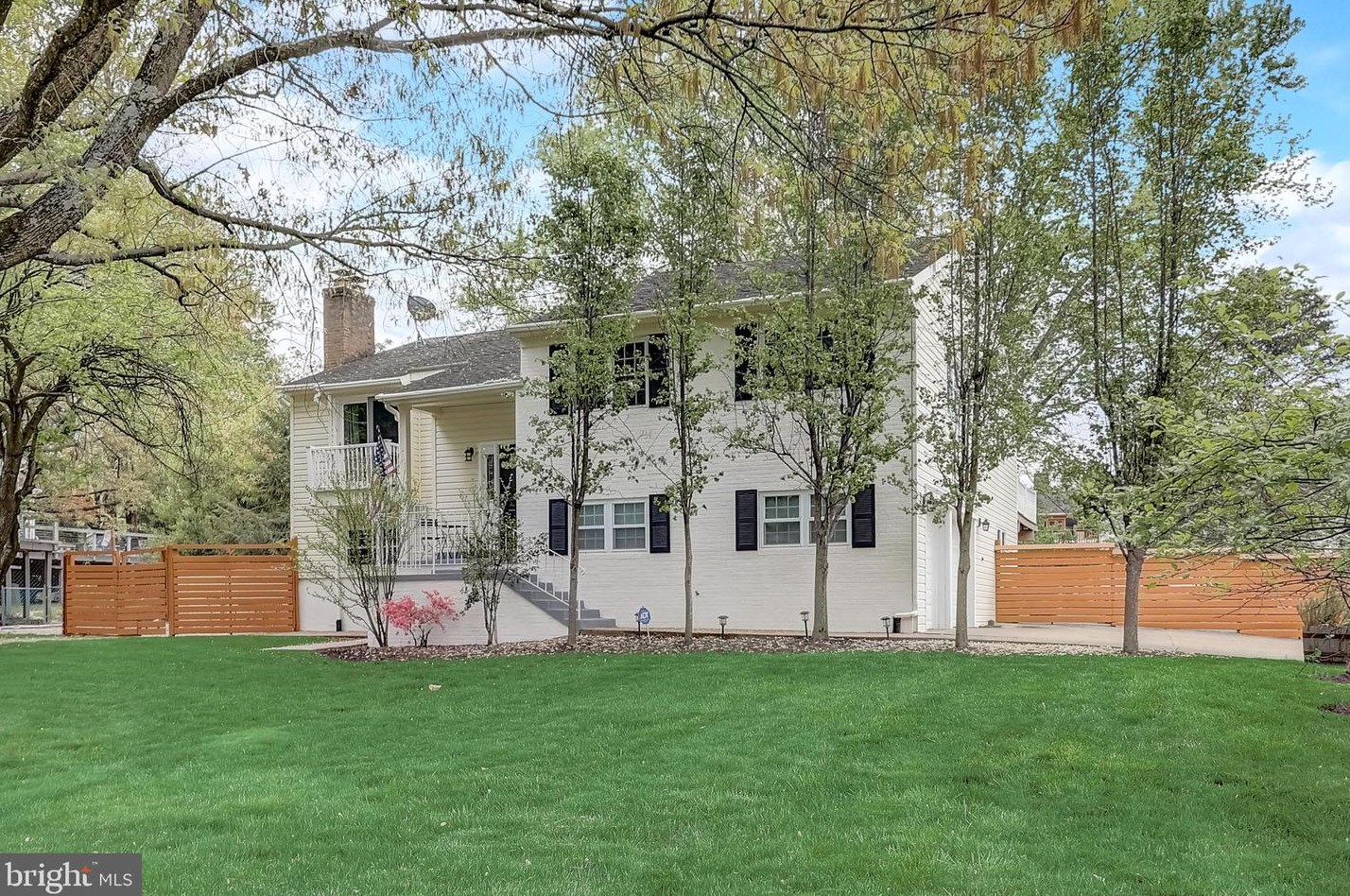 6555 Spring Valley Dr, Alexandria VA  22312-2134 exterior