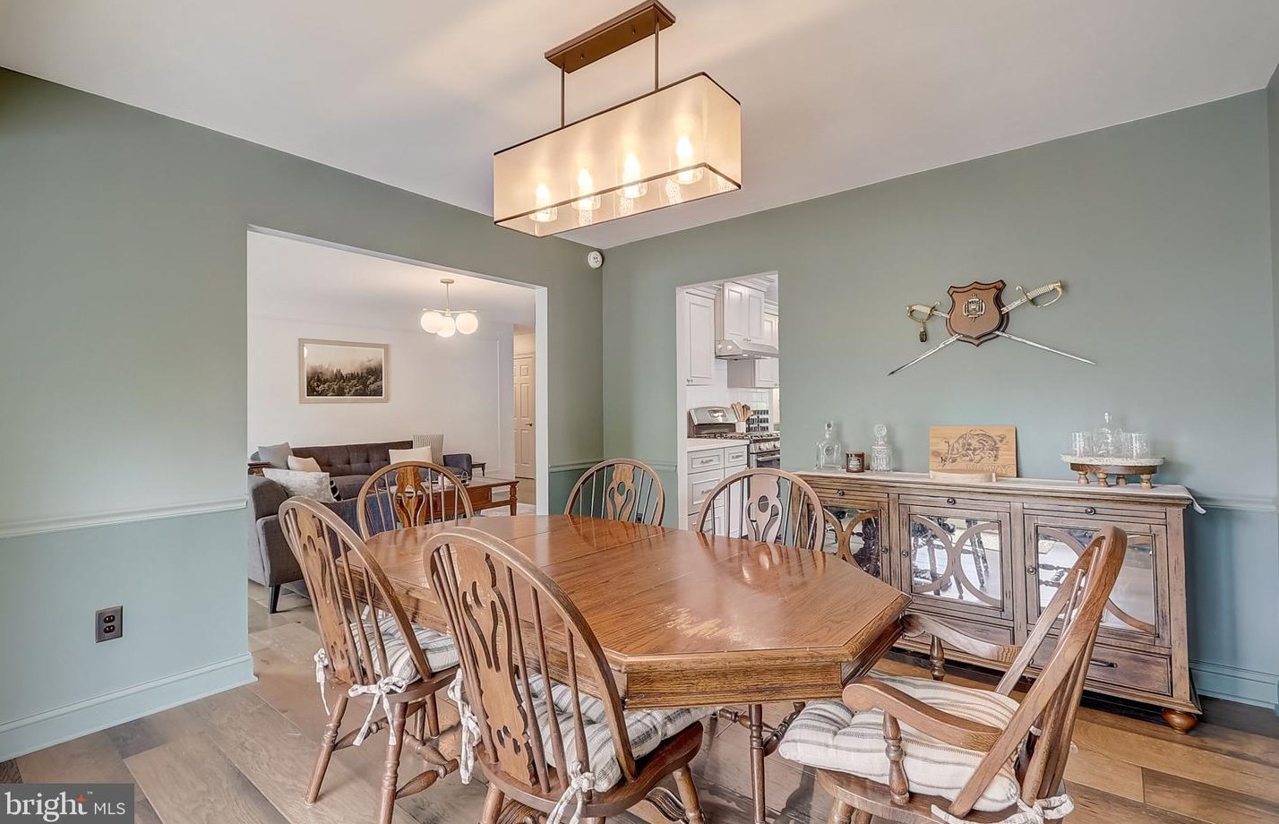 6555 Spring Valley Dr, Alexandria VA  22312-2134 exterior