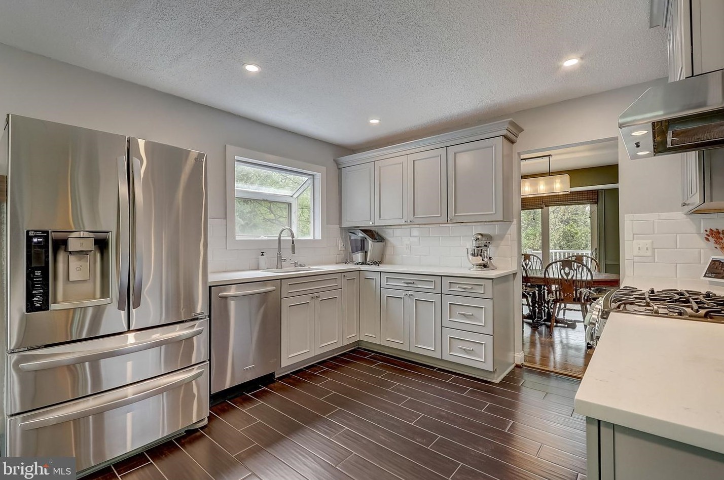 6555 Spring Valley Dr, Alexandria VA  22312-2134 exterior