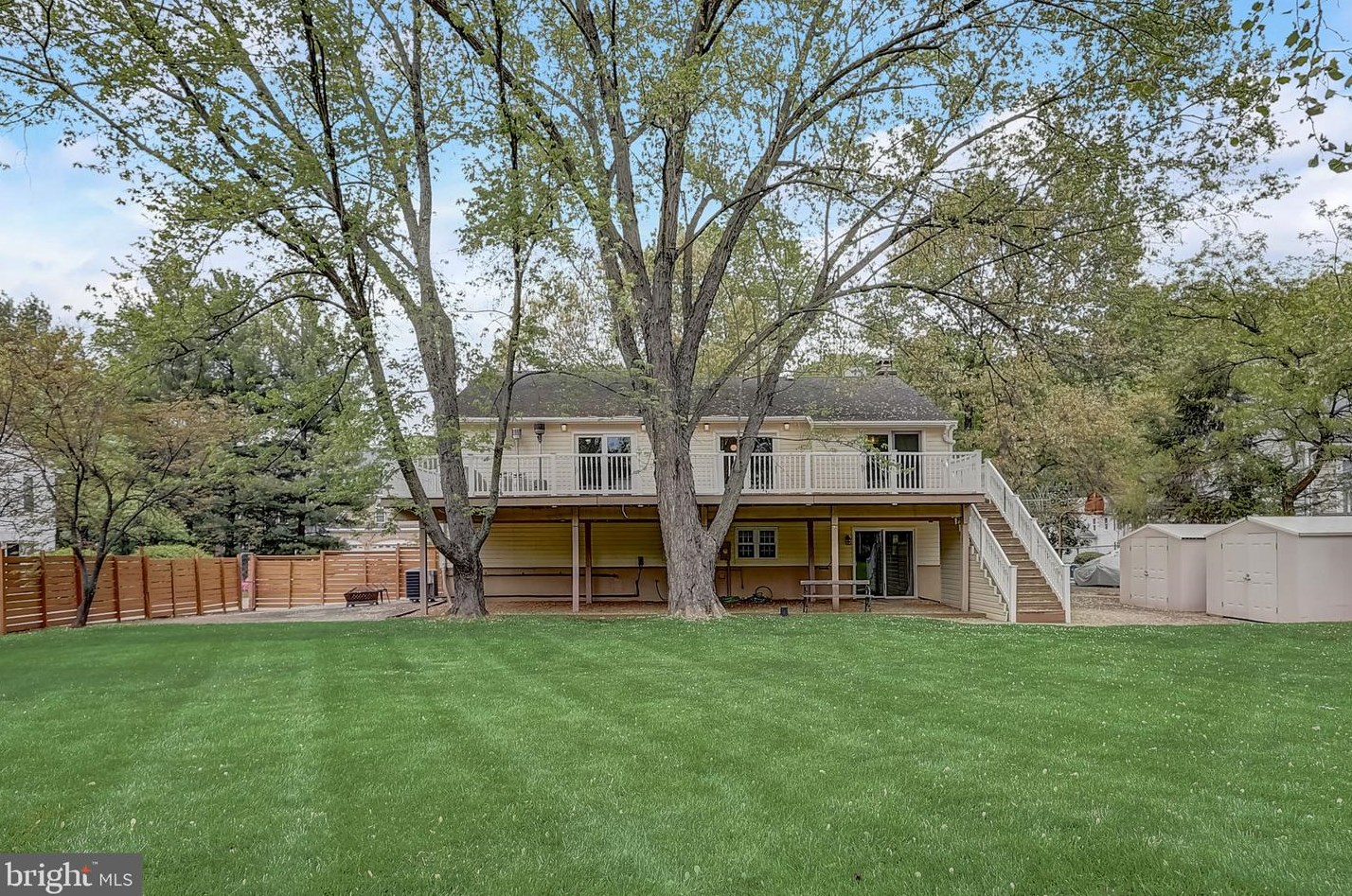 6555 Spring Valley Dr, Alexandria VA  22312-2134 exterior