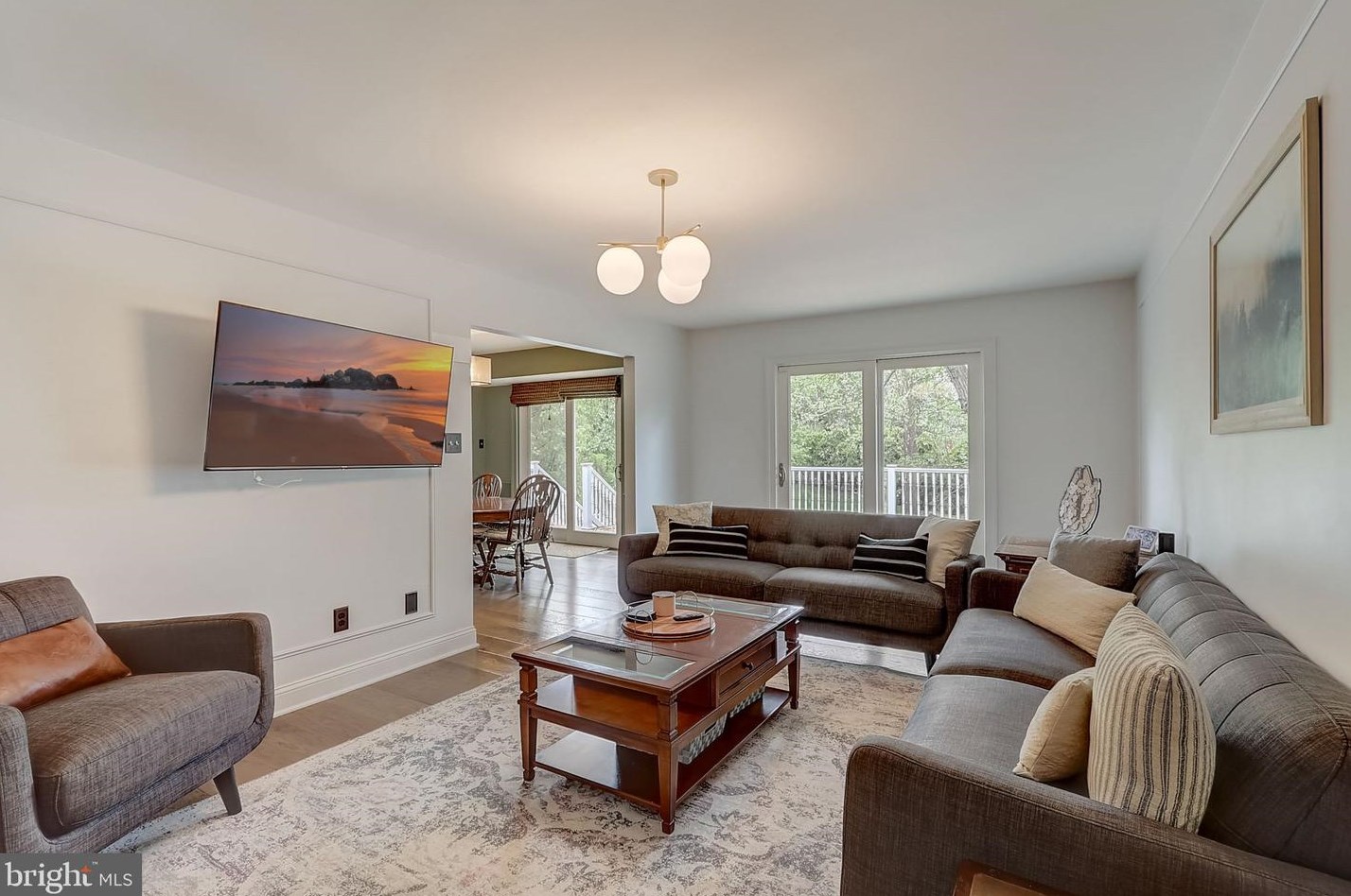 6555 Spring Valley Dr, Alexandria VA  22312-2134 exterior