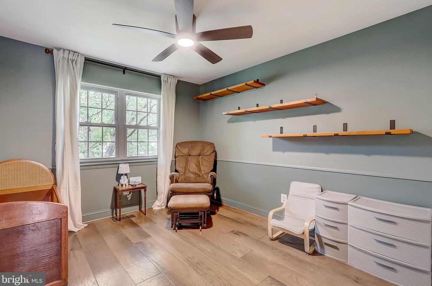 6555 Spring Valley Dr, Alexandria VA  22312-2134 exterior