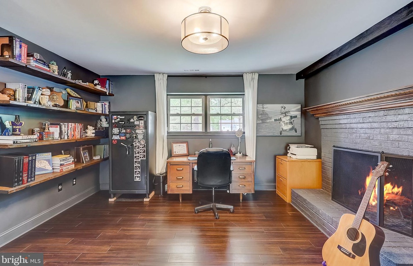 6555 Spring Valley Dr, Alexandria VA  22312-2134 exterior