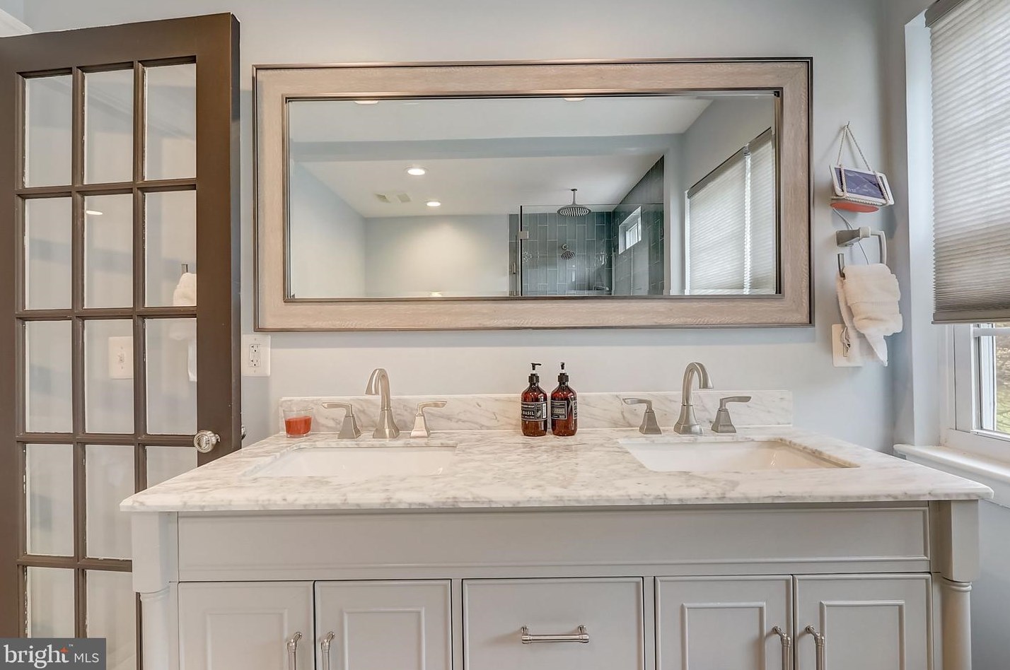 6555 Spring Valley Dr, Alexandria VA  22312-2134 exterior