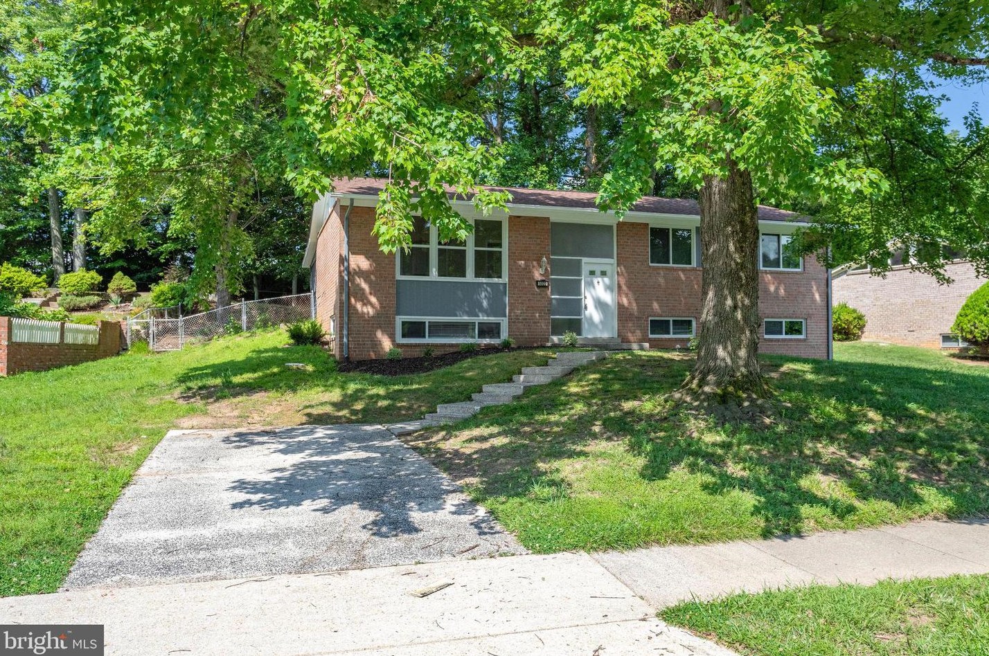 5022 Gainsborough Dr, Fairfax, VA 22032
