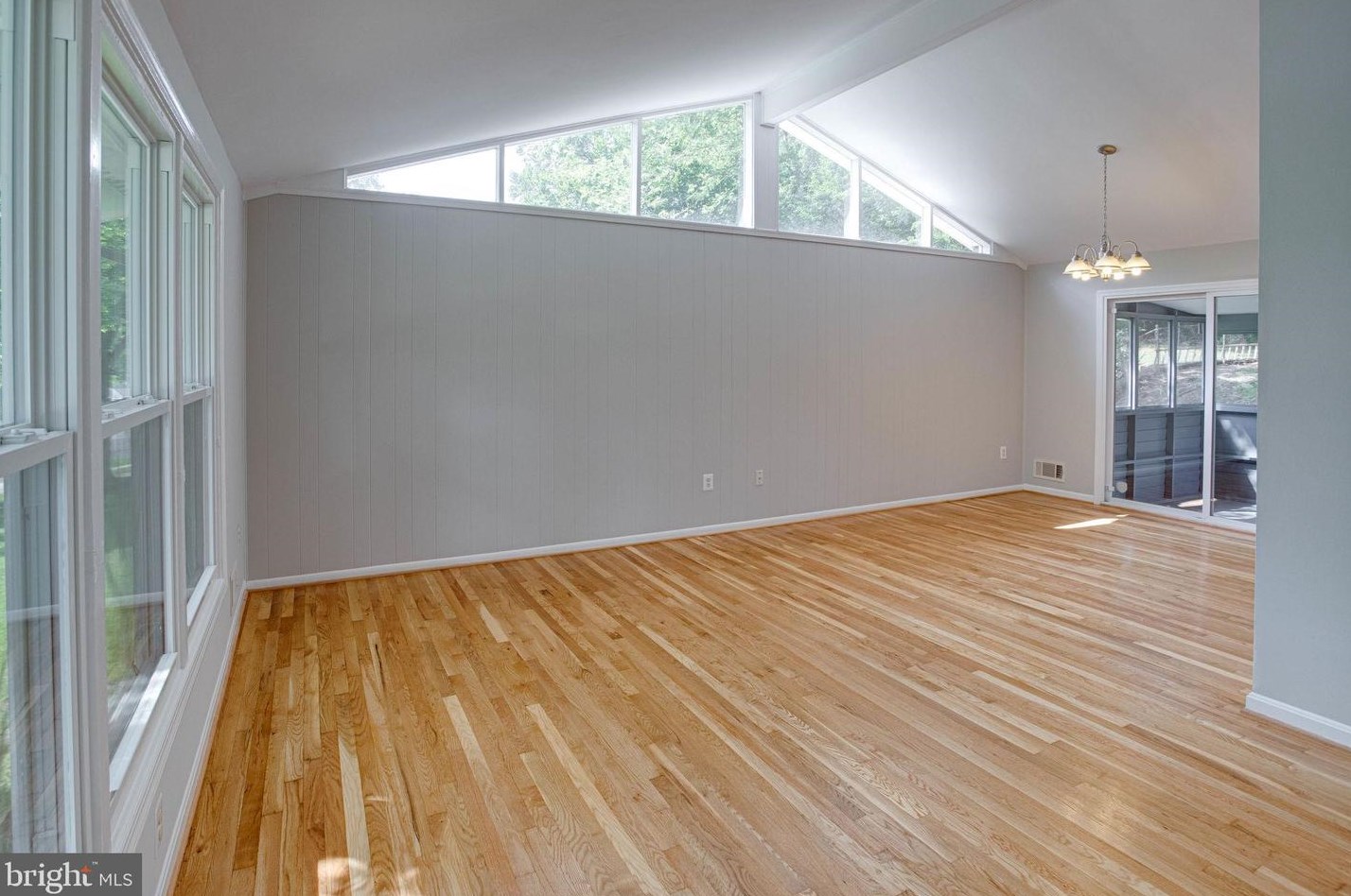 5022 Gainsborough Dr, Fairfax VA  22032-2319 exterior