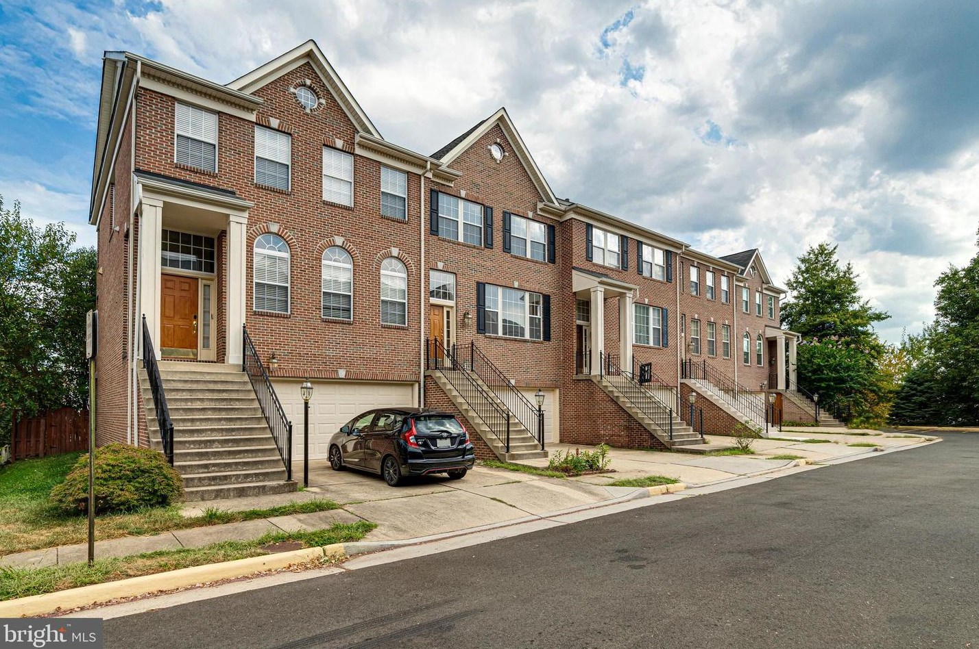 4147 Presgraves Ct, Fairfax, VA 20151